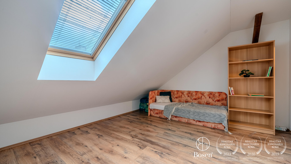 REZERVOVANÝ BOSEN I 5-izbový rodinný dom v centre Trnavy s obchodný priestorom priamo v dome