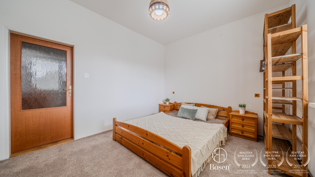 REZERVOVANÝ BOSEN I 5-izbový rodinný dom v centre Trnavy s obchodný priestorom priamo v dome