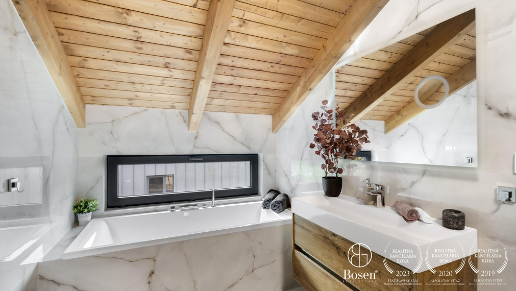 BOSEN | PREDAJ luxusný 4 izbový hausbót na brehu Jaroveckého ramena, Bratislava