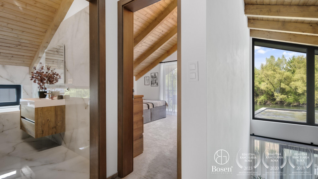 BOSEN | PREDAJ luxusný 4 izbový hausbót na brehu Jaroveckého ramena, Bratislava