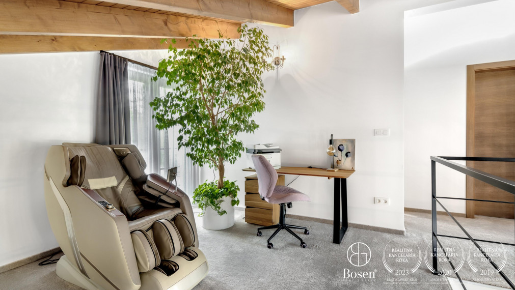 BOSEN | PREDAJ luxusný 4 izbový hausbót na brehu Jaroveckého ramena, Bratislava