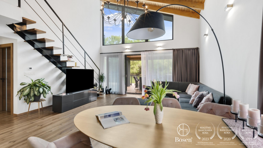 BOSEN | PREDAJ luxusný 4 izbový hausbót na brehu Jaroveckého ramena, Bratislava
