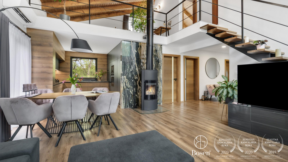 BOSEN | PREDAJ luxusný 4 izbový hausbót na brehu Jaroveckého ramena, Bratislava