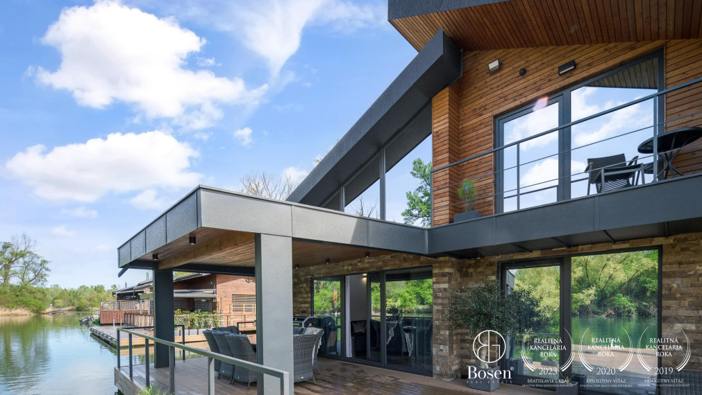 BOSEN | PREDAJ luxusný 4 izbový hausbót na brehu Jaroveckého ramena, Bratislava