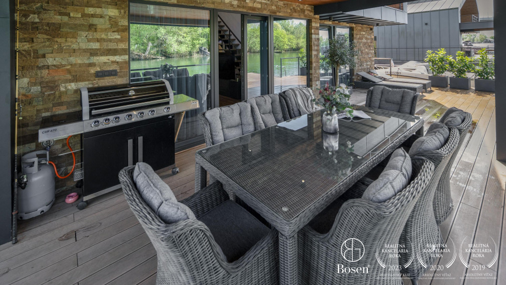 BOSEN | PREDAJ luxusný 4 izbový hausbót na brehu Jaroveckého ramena, Bratislava