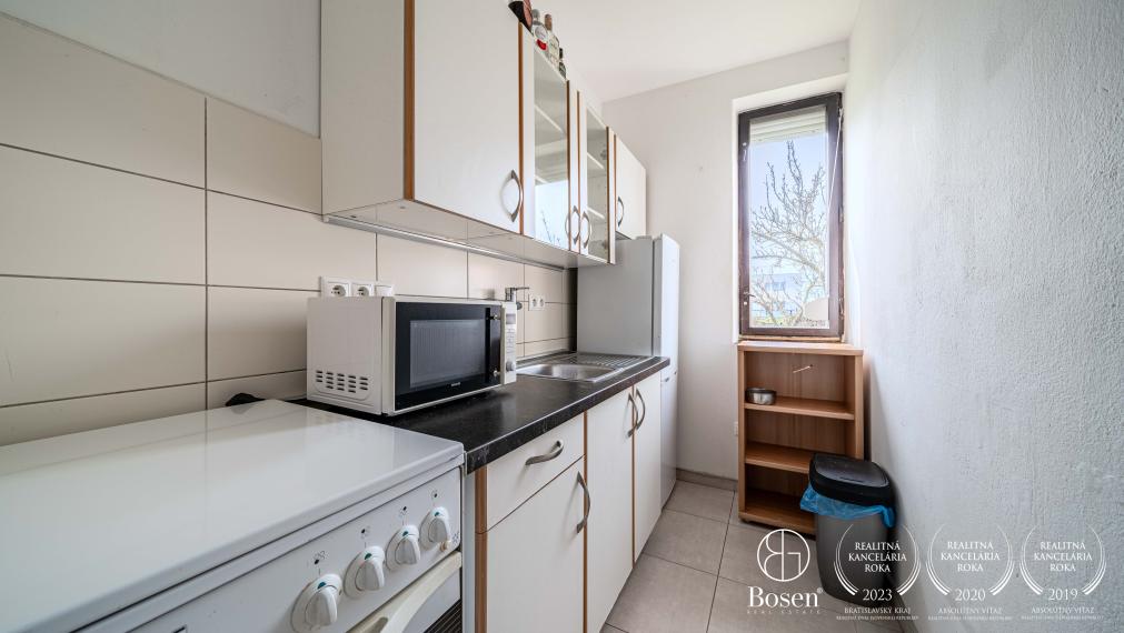 BOSEN | Na predaj rodinný dom s veľkým pozemkom Šúrovce