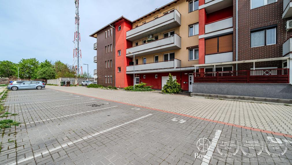 BOSEN | 2 izbový  zariadený byt, v projekte Rajka park