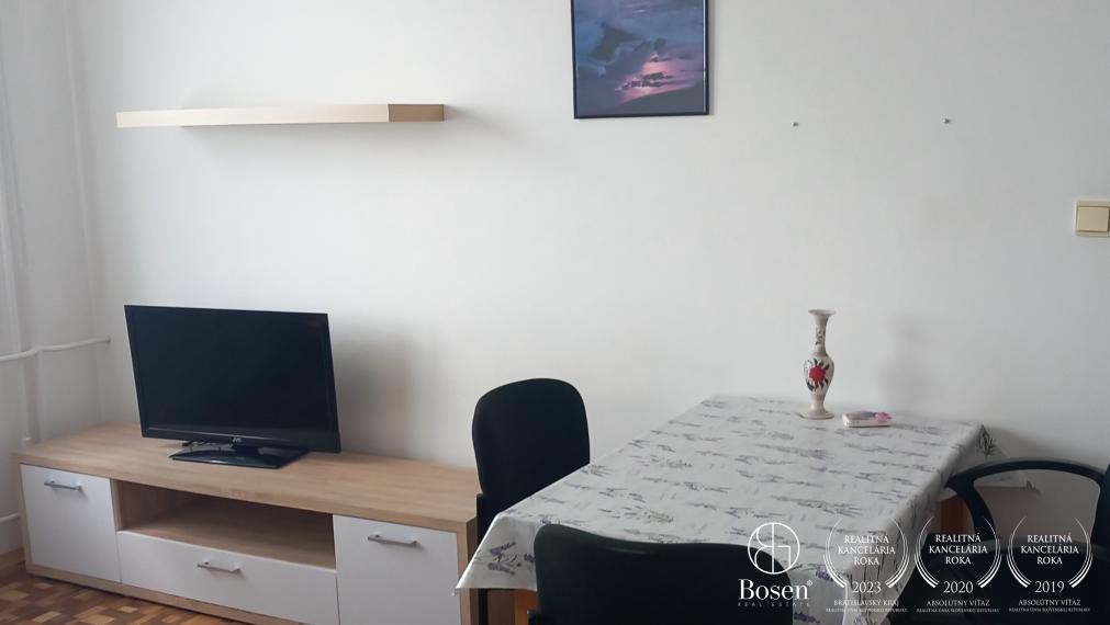 BOSEN | Na prenájom zariadený 2 izbový byt v centre mesta Malacky, Záhorácka