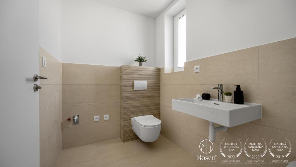 REZERVOVANÉ A4 -Mezonetový 4 izbový RD v lokalite Slnečné záhrady-Hubice