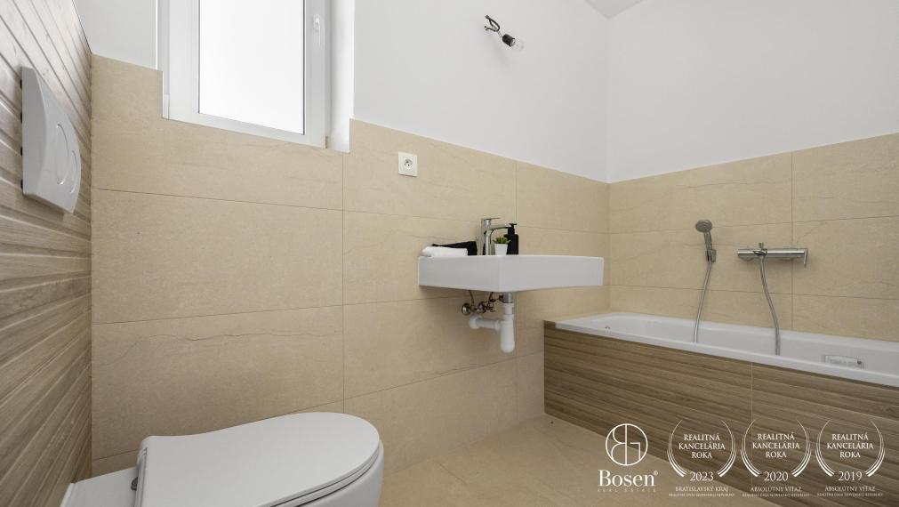 REZERVOVANÉ A4 -Mezonetový 4 izbový RD v lokalite Slnečné záhrady-Hubice