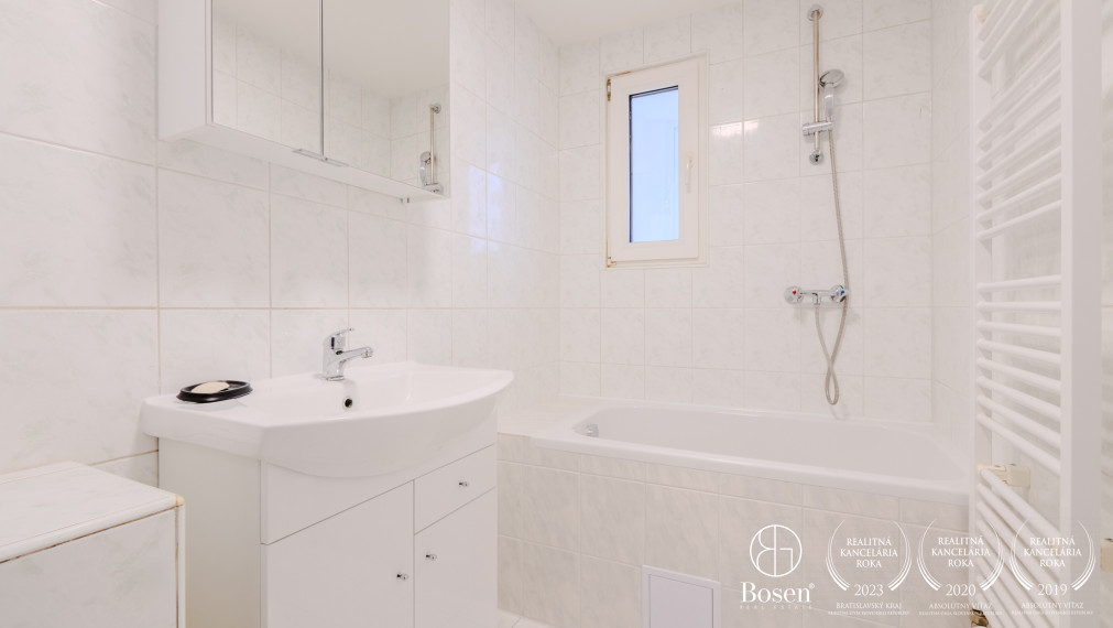 BOSEN | Prenajaté  rodinný dom, Bratislava - Ružinov, Jakabová ul., 97 m2