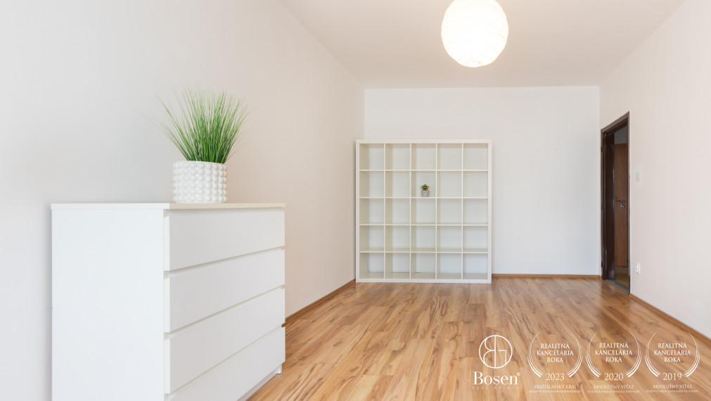 BOSEN | Veľký 4 izb. byt na prenájom, aj jednotlivcom, Novomestského 39, Nitra - Klokočina, 84m2