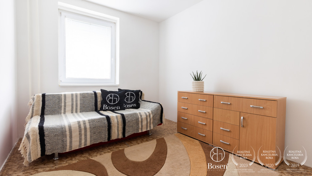 BOSEN | Veľký 4 izb. byt na prenájom, aj jednotlivcom, Novomestského 39, Nitra - Klokočina, 84m2