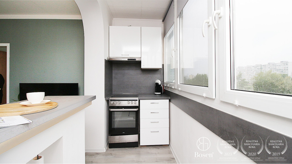 BOSEN | 2 izbový byt s lodžiou, v pokojnom prostredí Petržalky - Strečnianska ulica