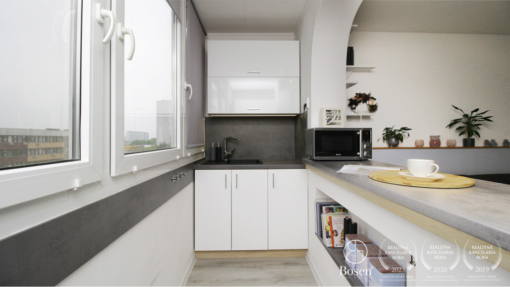 BOSEN | 2 izbový byt s lodžiou, v pokojnom prostredí Petržalky - Strečnianska ulica