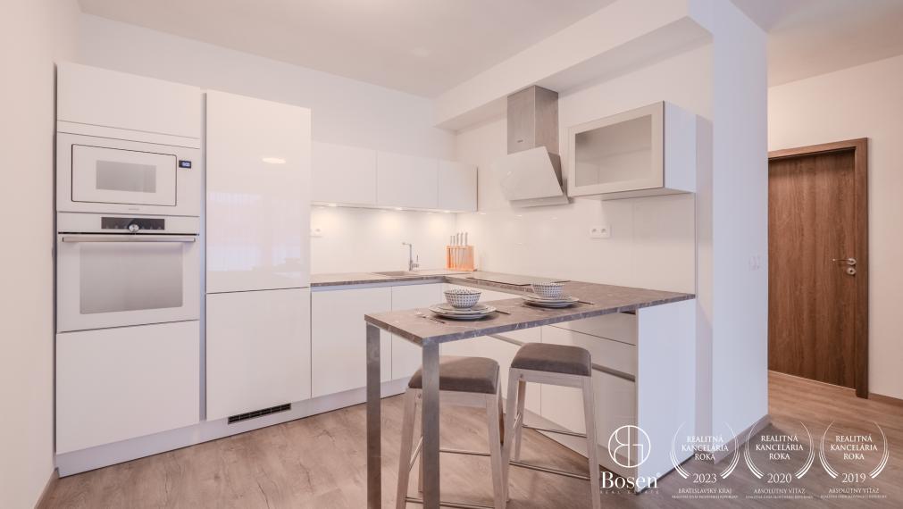 BOSEN | Rezervované - Prenájom zariadený 2i byt s balkónom a garážovým státím, 54 m2, Rezidencia Tabáň, Nitra