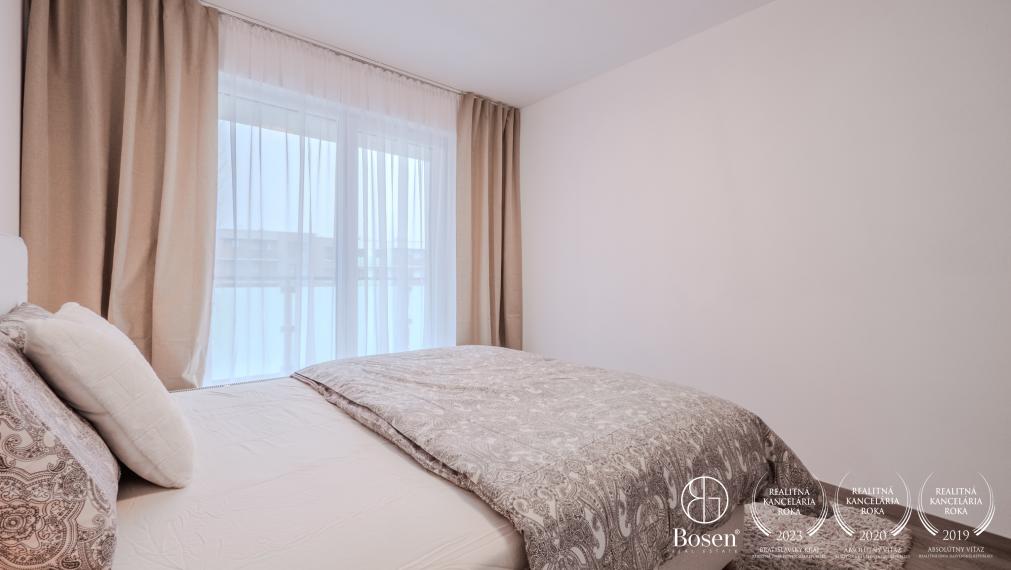 BOSEN | Rezervované - Prenájom zariadený 2i byt s balkónom a garážovým státím, 54 m2, Rezidencia Tabáň, Nitra