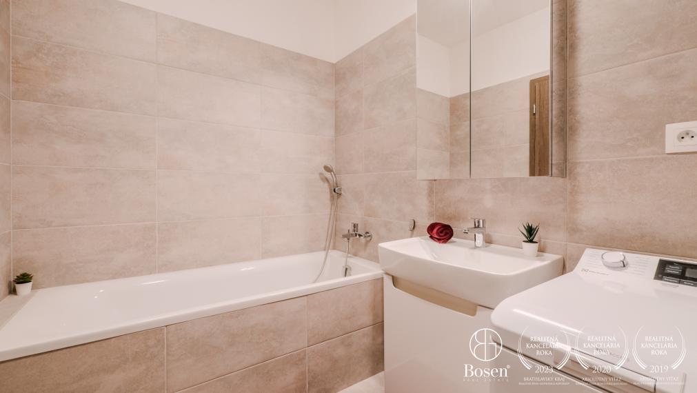 BOSEN | Rezervované - Prenájom zariadený 2i byt s balkónom a garážovým státím, 54 m2, Rezidencia Tabáň, Nitra