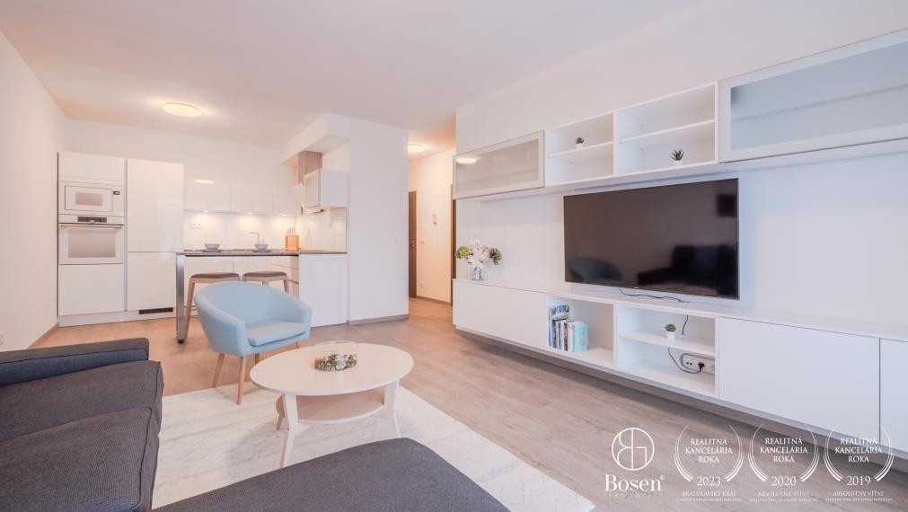 BOSEN | Rezervované - Prenájom zariadený 2i byt s balkónom a garážovým státím, 54 m2, Rezidencia Tabáň, Nitra
