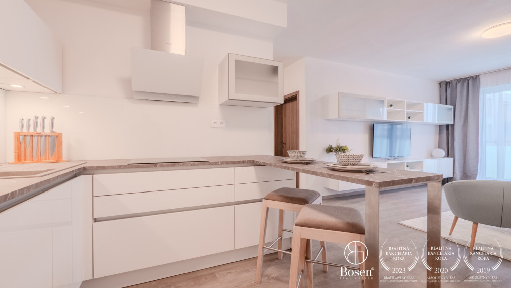 BOSEN | Rezervované - Prenájom zariadený 2i byt s balkónom a garážovým státím, 54 m2, Rezidencia Tabáň, Nitra