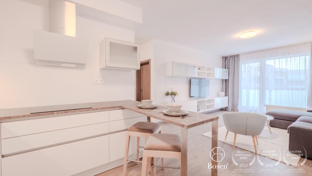 BOSEN | Rezervované - Prenájom zariadený 2i byt s balkónom a garážovým státím, 54 m2, Rezidencia Tabáň, Nitra