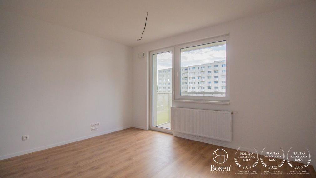 BOSEN | Zariadený 1 izb. byt s parkovacím miestom, kuchyňou a balkónom v novostavbe, Ovocné sady, Ružinov, 27 m2