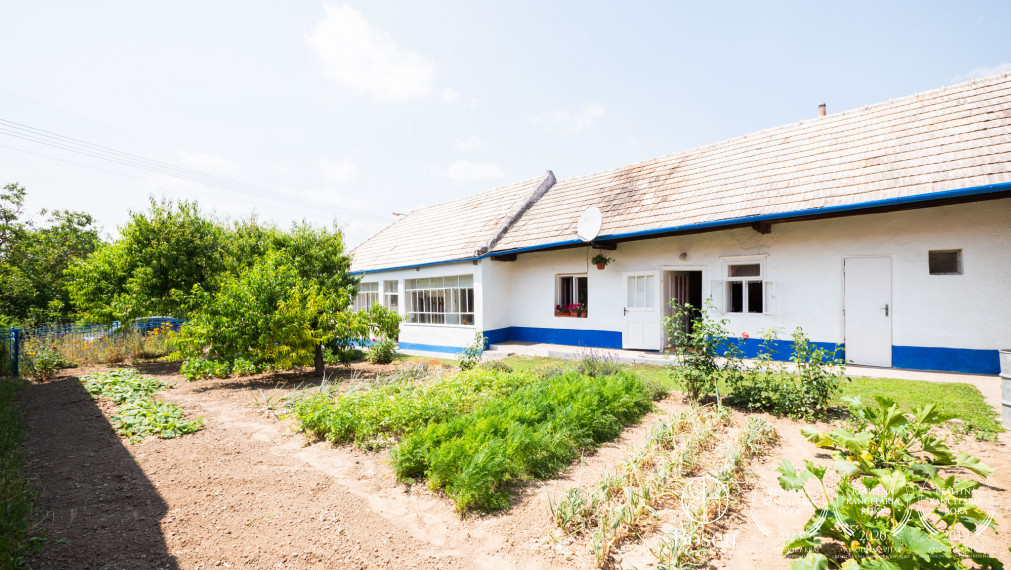 BOSEN | Vidiecky dom v tichej lokalite v obci Radava