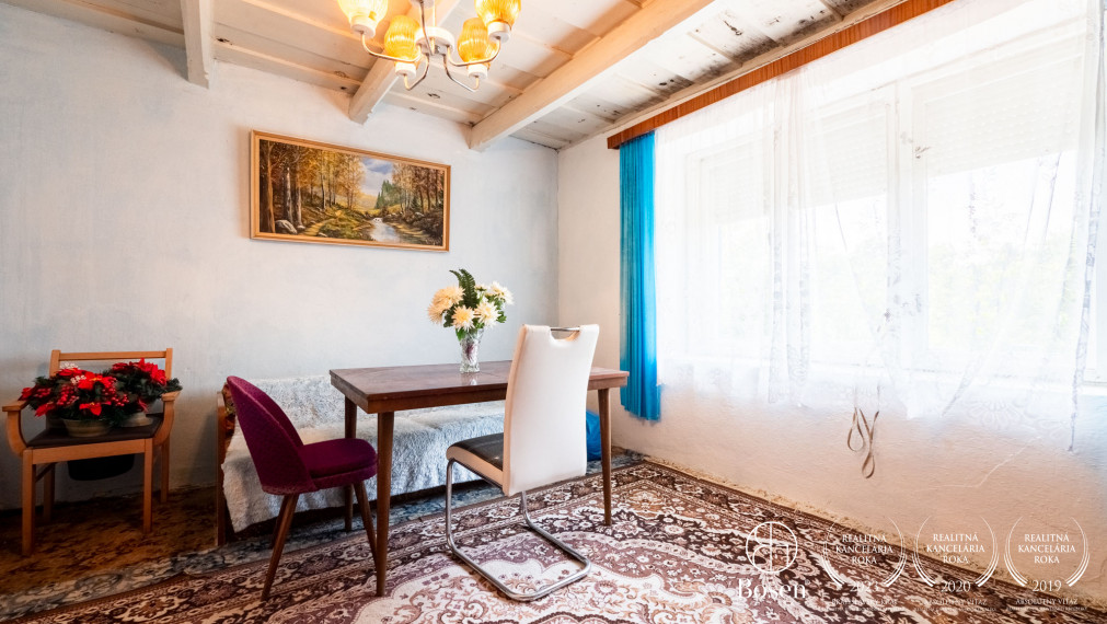 BOSEN | Vidiecky dom v tichej lokalite v obci Radava