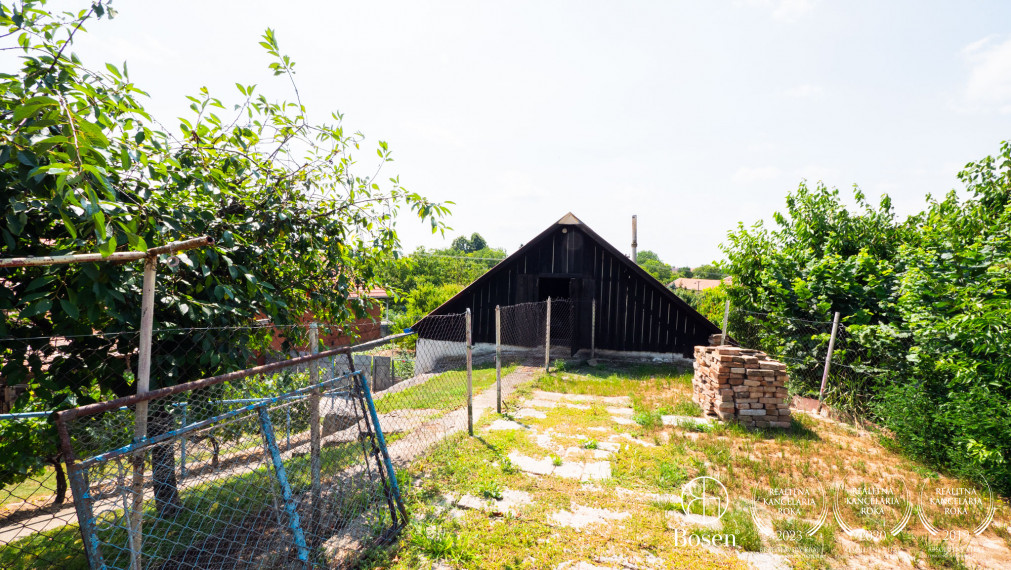 BOSEN | Vidiecky dom v tichej lokalite v obci Radava