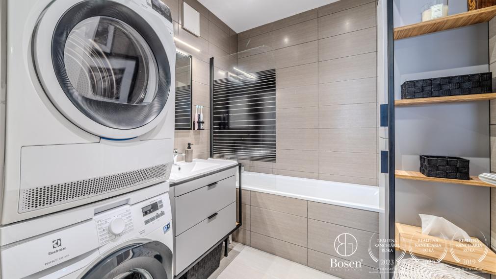 BOSEN | Nadštandardný 3 izbový byt s veľkou terasou a skladom v projekte FLAT 75, Petržalka, 110 m2