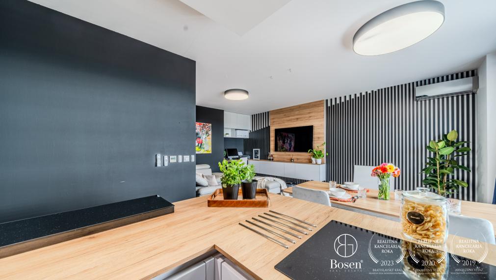 BOSEN | Nadštandardný 3 izbový byt s veľkou terasou a skladom v projekte FLAT 75, Petržalka, 110 m2