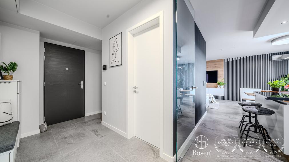 BOSEN | Nadštandardný 3 izbový byt s veľkou terasou a skladom v projekte FLAT 75, Petržalka, 110 m2