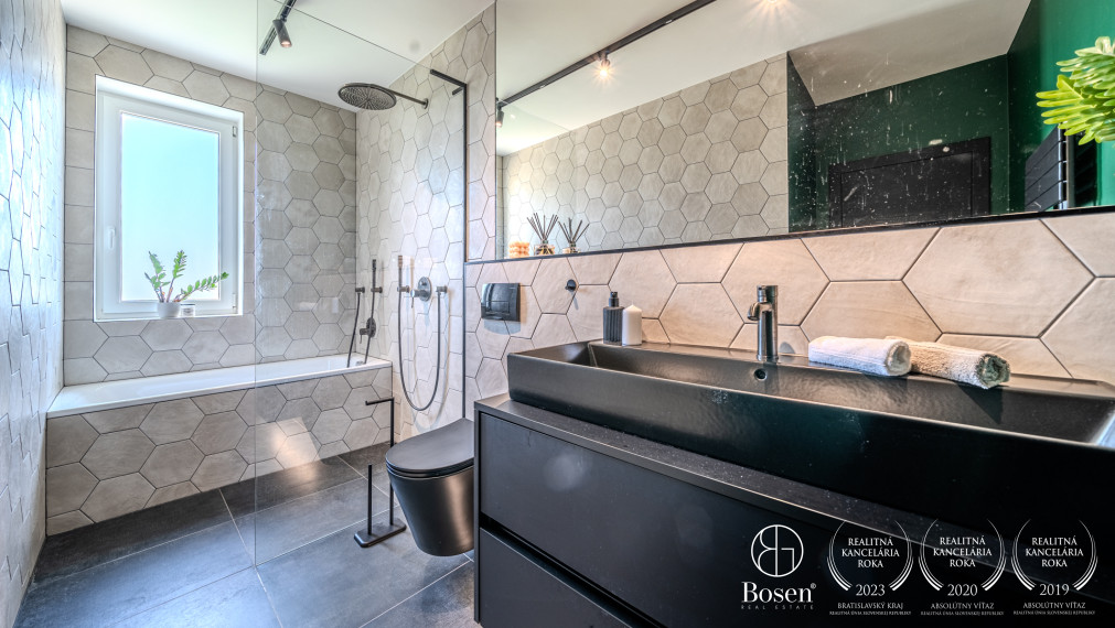 BOSEN | Zariadený 4.izb.byt s terasou, vlastnou garážou a parkingom, Malinovo, 103 m2