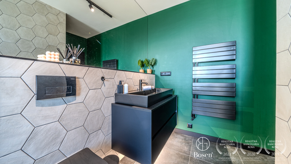 BOSEN | Zariadený 4.izb.byt s terasou, vlastnou garážou a parkingom, Malinovo, 103 m2