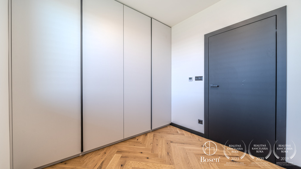 BOSEN | Zariadený 4.izb.byt s terasou, vlastnou garážou a parkingom, Malinovo, 103 m2