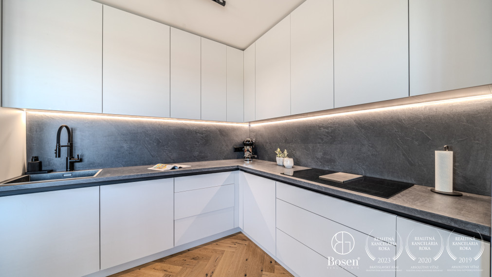 BOSEN | Zariadený 4.izb.byt s terasou, vlastnou garážou a parkingom, Malinovo, 103 m2