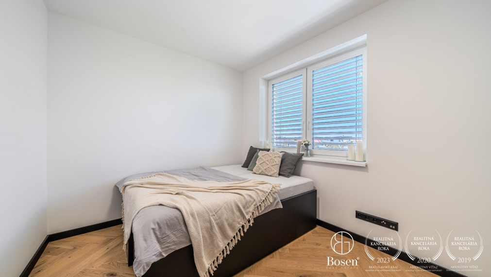 BOSEN | Zariadený 4.izb.byt s terasou, vlastnou garážou a parkingom, Malinovo, 103 m2