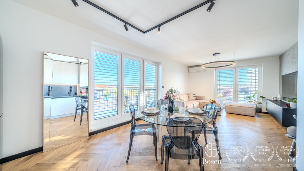 BOSEN | 4-room apartment in a new building with a terrace and its own garage, Malinovo, 103 m2