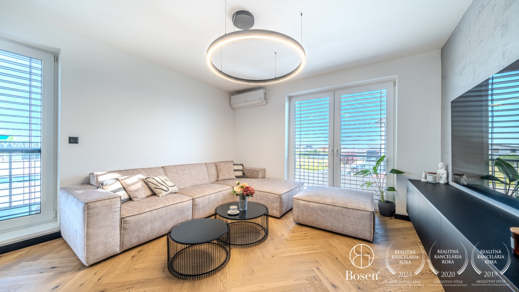 BOSEN | 4-room apartment in a new building with a terrace and its own garage, Malinovo, 103 m2