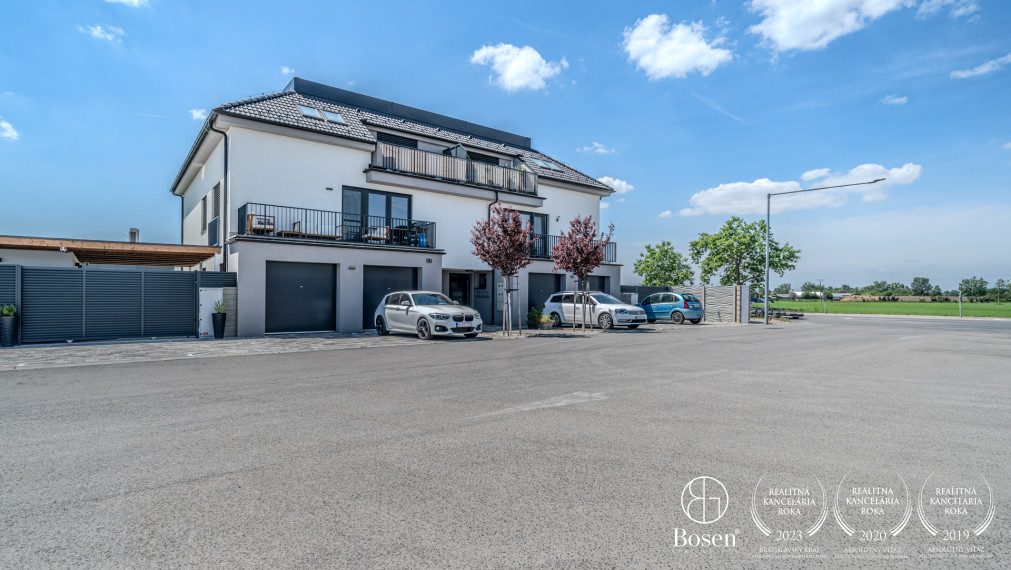 BOSEN | Zariadený 4.izb.byt s terasou, vlastnou garážou a parkingom, Malinovo, 103 m2