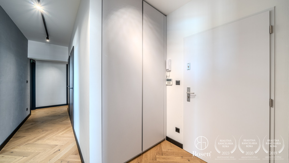 BOSEN | Zariadený 4.izb.byt s terasou, vlastnou garážou a parkingom, Malinovo, 103 m2