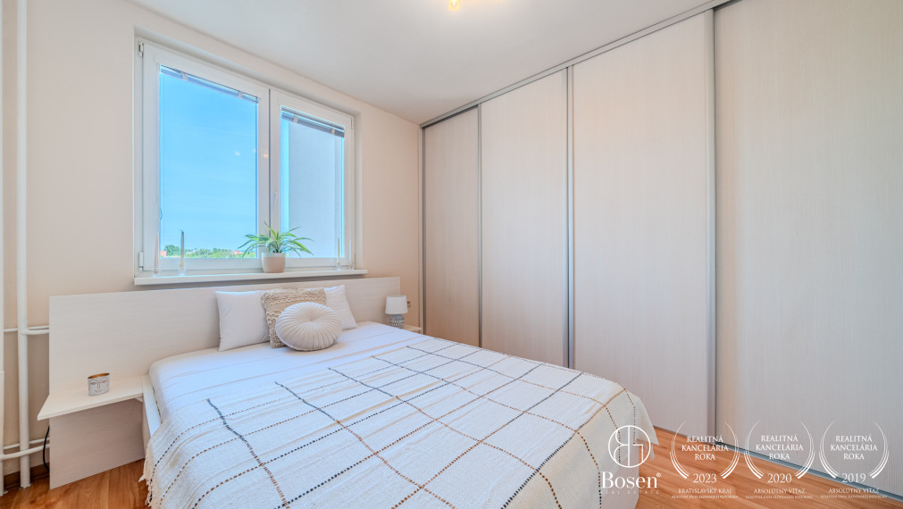 BOSEN | 4 izbový  byt s novou kuchyňou v Piešťanoch