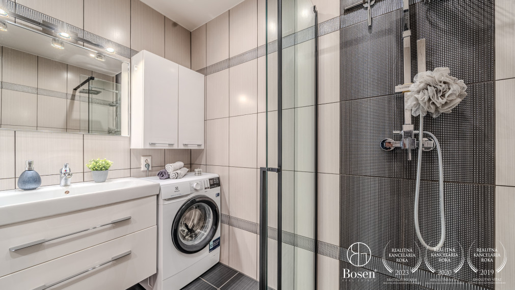 BOSEN | 4 izbový  byt s novou kuchyňou v Piešťanoch