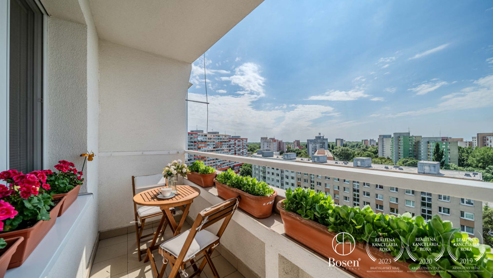 BOSEN | Na predaj zrekonštruovaný 3 izbový byt, Petržalka, ul. Blagoevova