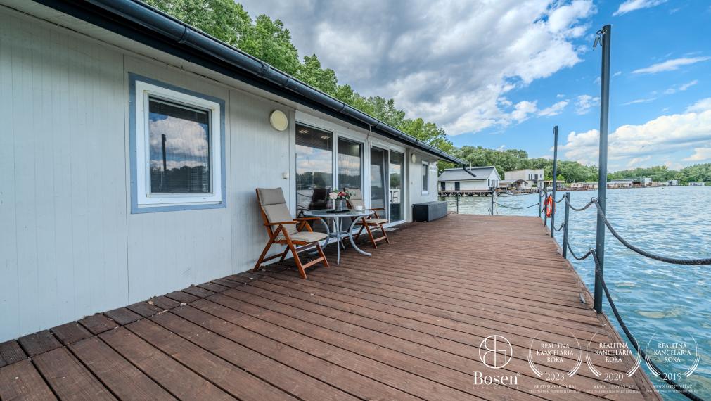 BOSEN | Prenájom 3 izbový hausbót na brehu Jaroveckého ramena, Bratislava