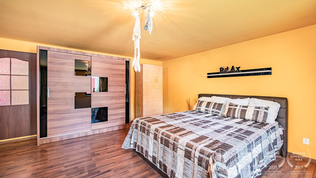 BOSEN |  REZERVOVANY príjemný vidiecky dom s rozsiahlym pozemkom 1251m2