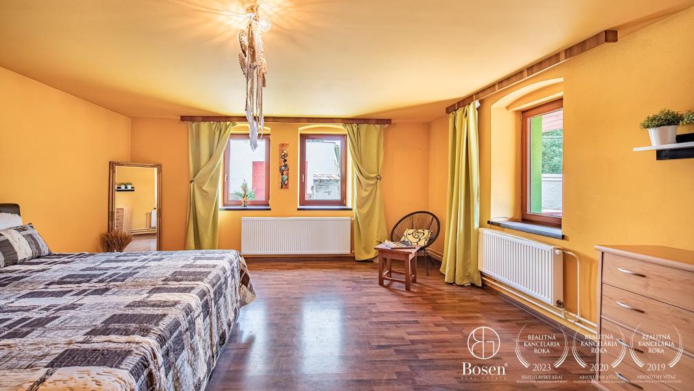 BOSEN |  REZERVOVANY príjemný vidiecky dom s rozsiahlym pozemkom 1251m2