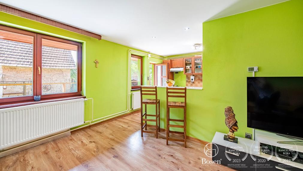 BOSEN |  REZERVOVANY príjemný vidiecky dom s rozsiahlym pozemkom 1251m2