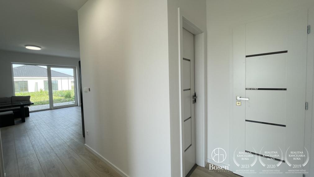 BOSEN | Zariadený trojizbový byt v dvojdome v novej tichej lokalite, Miloslavov, Liesková, 425 m2