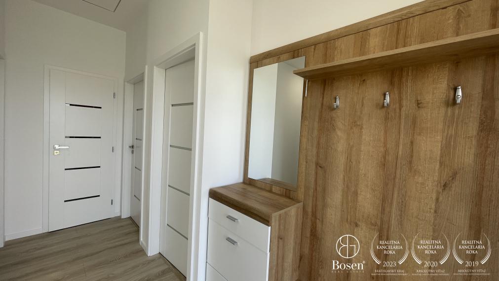 BOSEN | Zariadený trojizbový byt v dvojdome v novej tichej lokalite, Miloslavov, Liesková, 425 m2